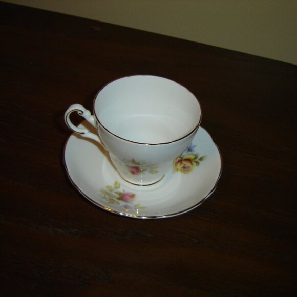 Regency pink yellow Rose cup and saucer VGU - Picture 3 of 7